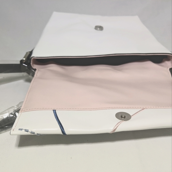 White shoulder Bag - Picture 7 of 7